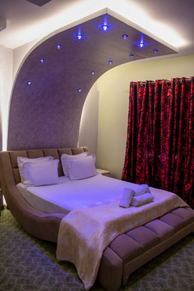 Hotel with 8 rooms